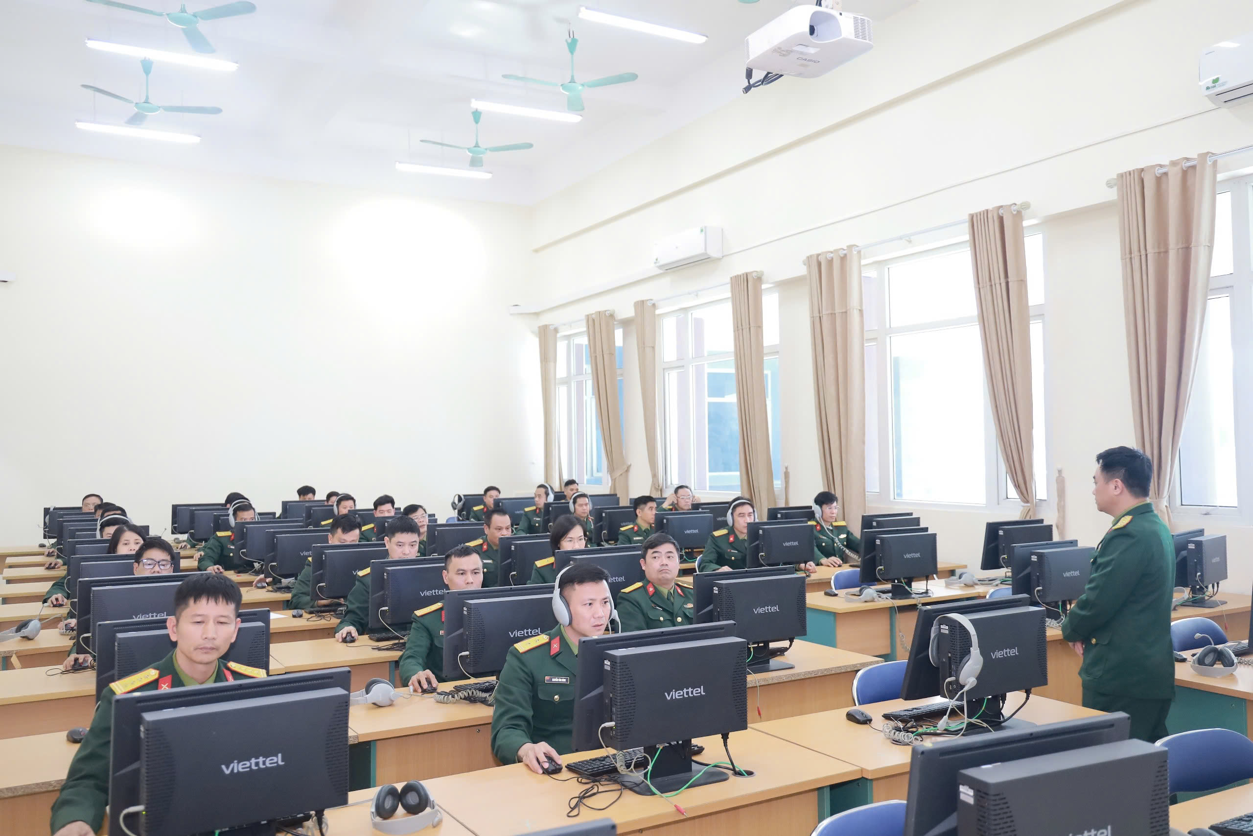 CHUẨN HÓA NĂNG LỰC NGOẠI NGỮ CỦA ĐỘI NGŨ NHÀ GIÁO Ở HỌC VIỆN HẬU CẦN